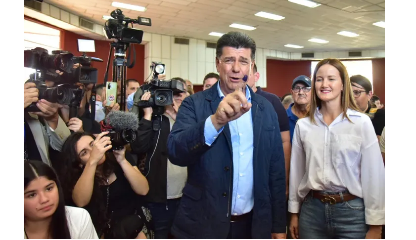 Efraín Alegre exige auditoria internacional tras denuncias por fraude electoral
