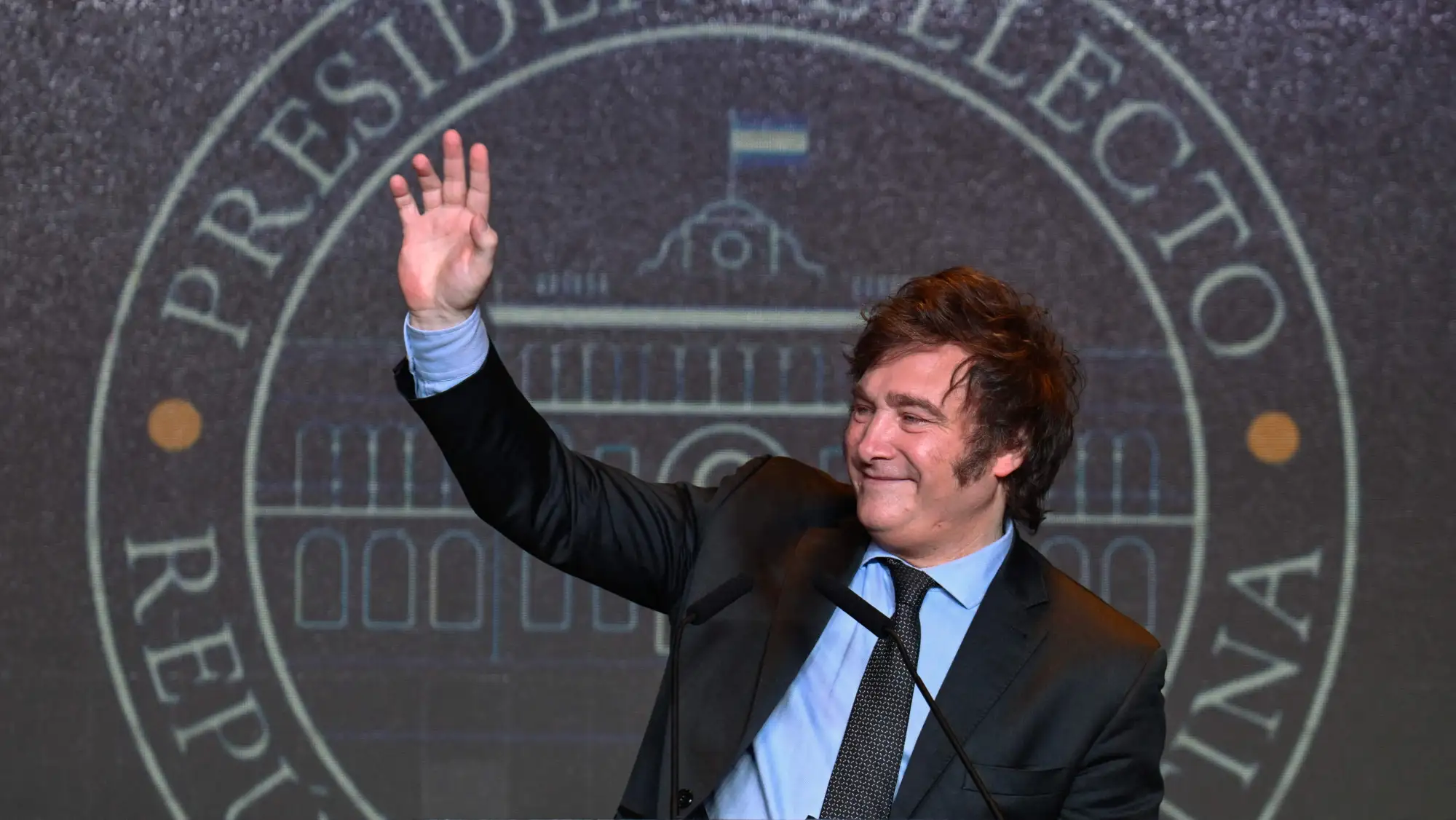 “Hoy comienza la reconstrucción de Argentina”, promete el presidente electo Javier Milei